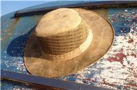 Wide brim hat with vents